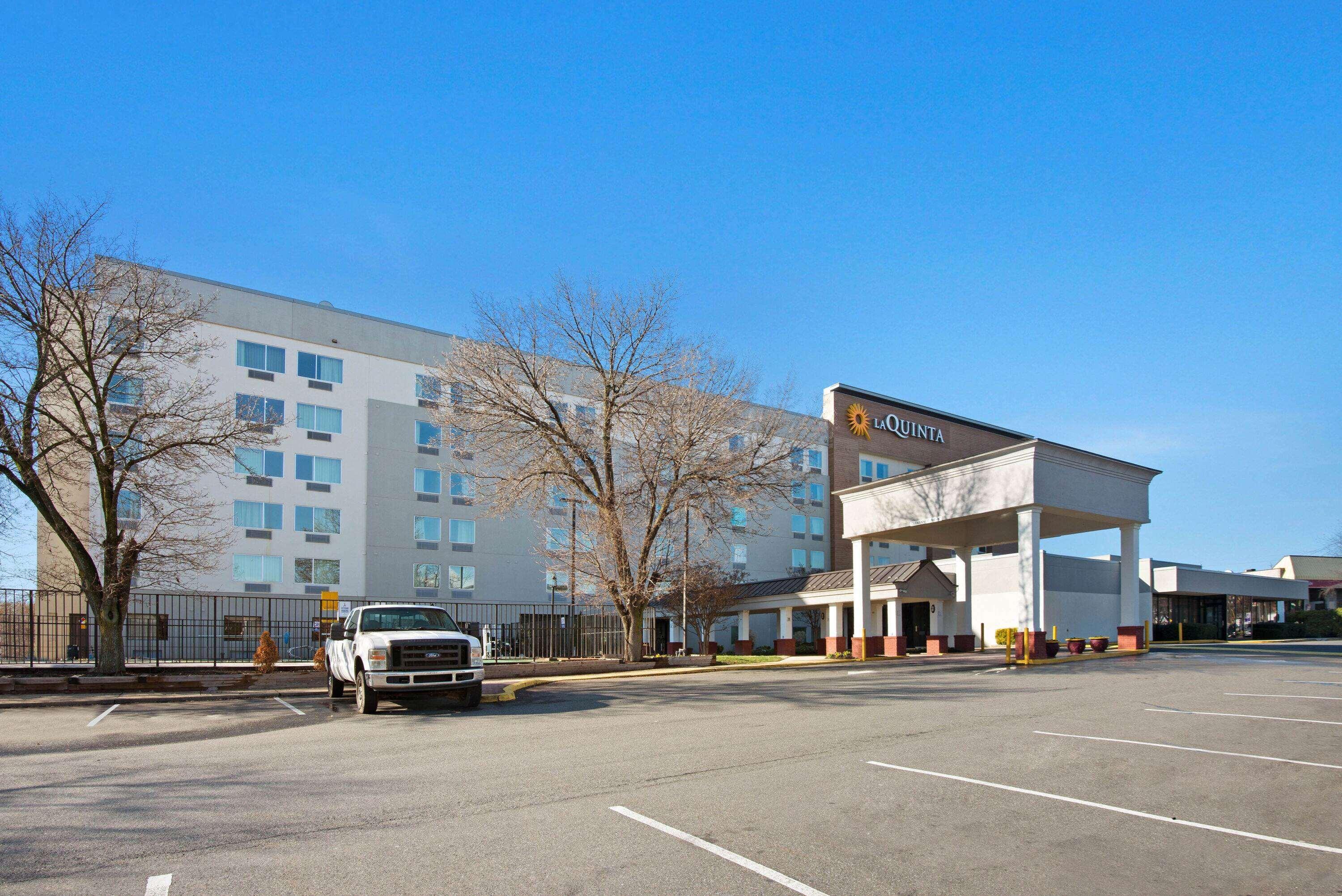 La Quinta Inn & Suites By Wyndham Dc Metro Capital Beltway Capitol Heights Kültér fotó