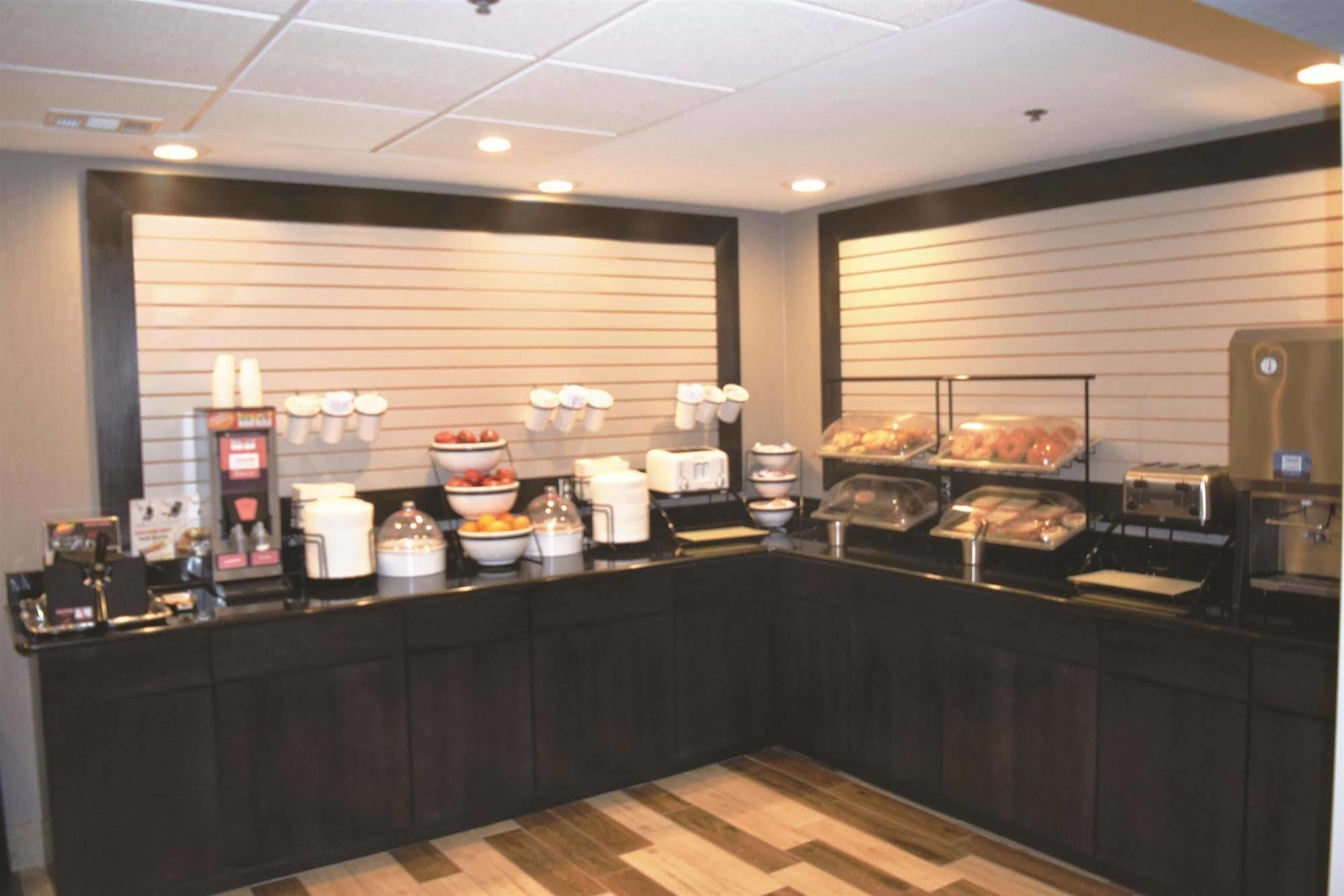 La Quinta Inn & Suites By Wyndham Dc Metro Capital Beltway Capitol Heights Kültér fotó